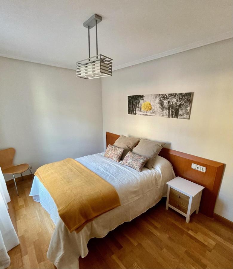 Apartamento Paseo De La Losa Oviedo Exterior photo
